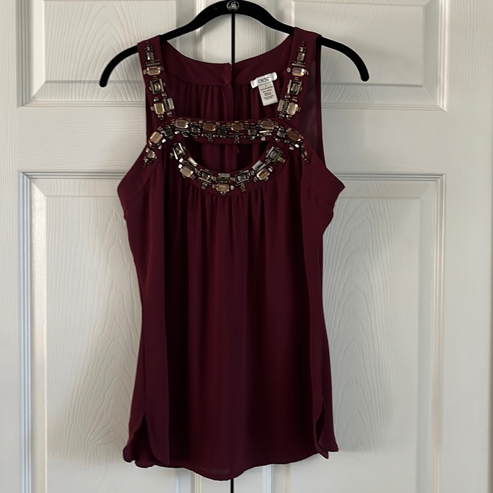 Woman's Sleeveless Blouse